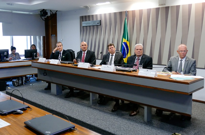 SENADO: Pesquisadores traçam cenário favorável para o agronegócio brasileiro