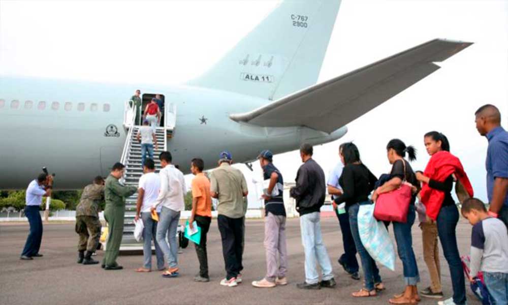 AMAZONIA: Avião da FAB leva 233 venezuelanos para Manaus e São Paulo.