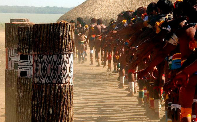 CONGRESSO EM FOCO: Garimpo e coronavírus ameaçam a existência indígena no Brasil