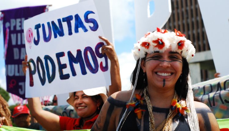 CONGRESSO EM FOCO: Em manifesto, 40 mil mulheres pedem impeachment de Bolsonaro