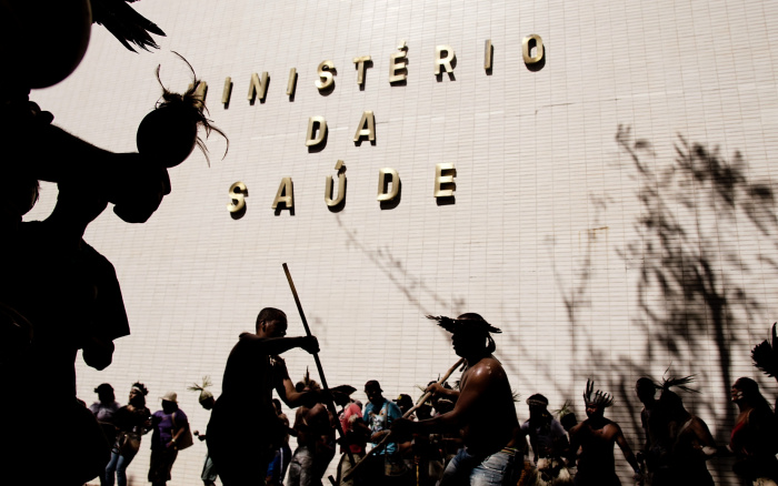 ISA: Após decisão do STF, governo Bolsonaro segue omisso no combate à pandemia entre indígenas