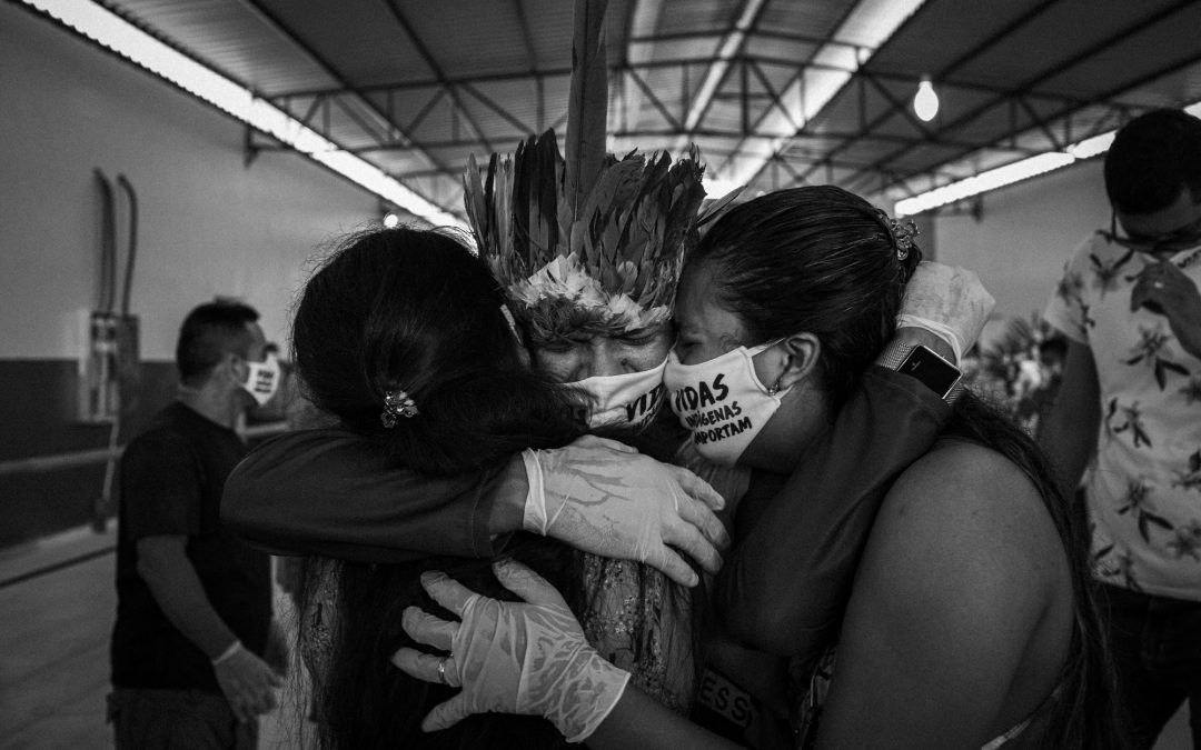 AMAZÔNIA REAL: Livro traz obituários de povos tradicionais da Amazônia vítimas da Covid-19