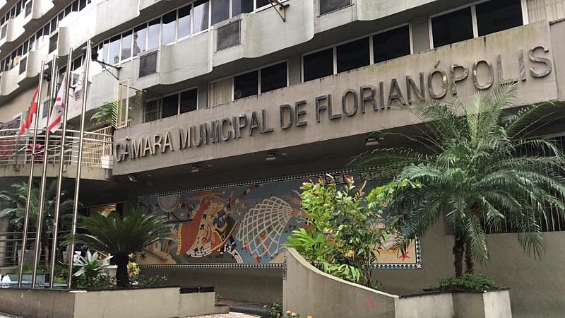 BRASIL DE FATO: Florianópolis é a única capital que só elegeu vereadores brancos, segundo TSE