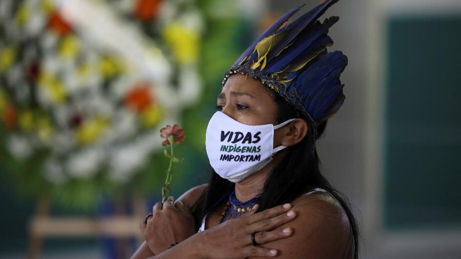UOL: Plano de vacinação do governo exclui mais da metade dos indígenas do país