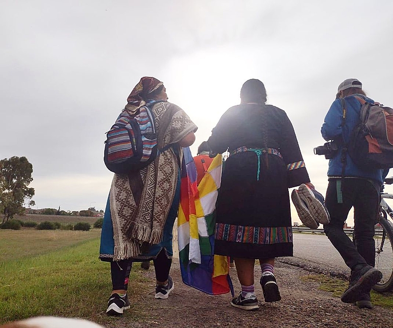 BRASIL DE FATO: Mulheres indígenas chegam na reta final da caminhada de 2.000 km pela Argentina