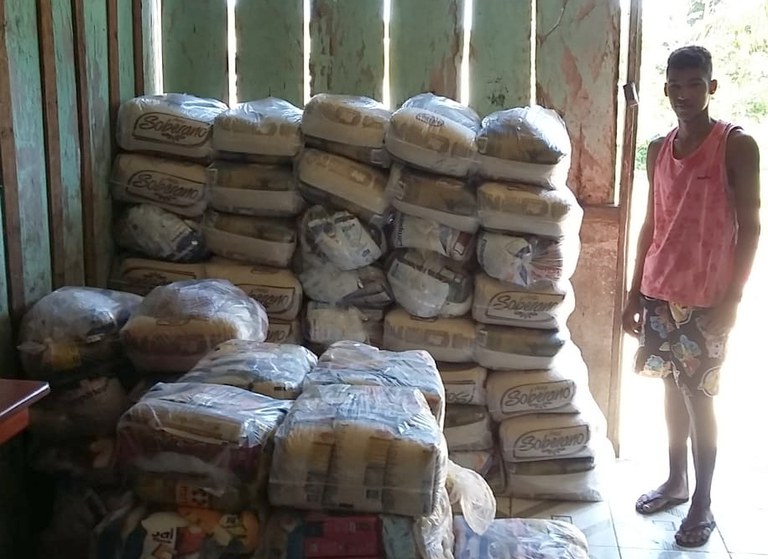 FUNAI: Funai distribui 2,2 mil cestas básicas para 17 aldeias no Sul da Bahia