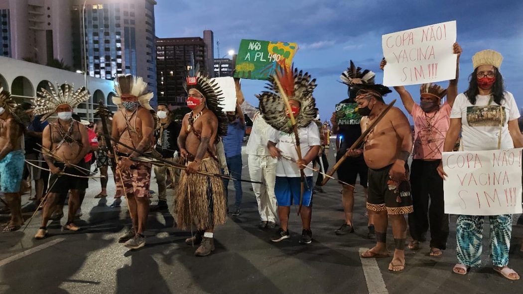CIMI: Em Brasília, povos indígenas protestam em defesa de seus direitos durante abertura da Copa América