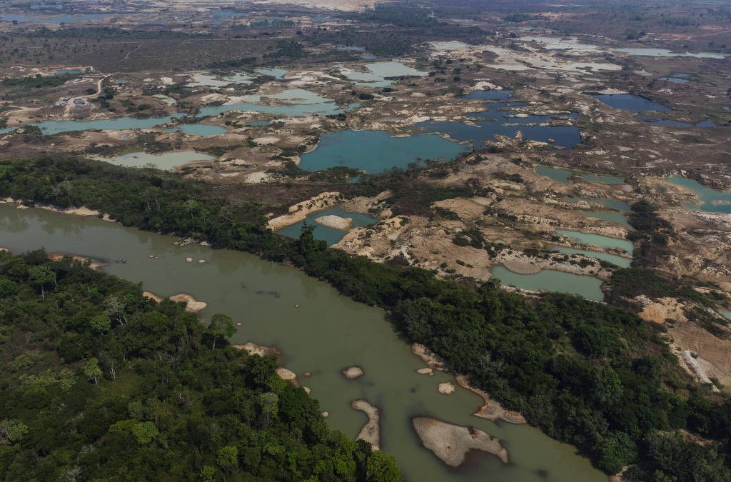 FOLHA DE SÃO PAULO: Cooperativa de garimpo recém-criada se alça a uma das maiores mineradoras na Amazônia