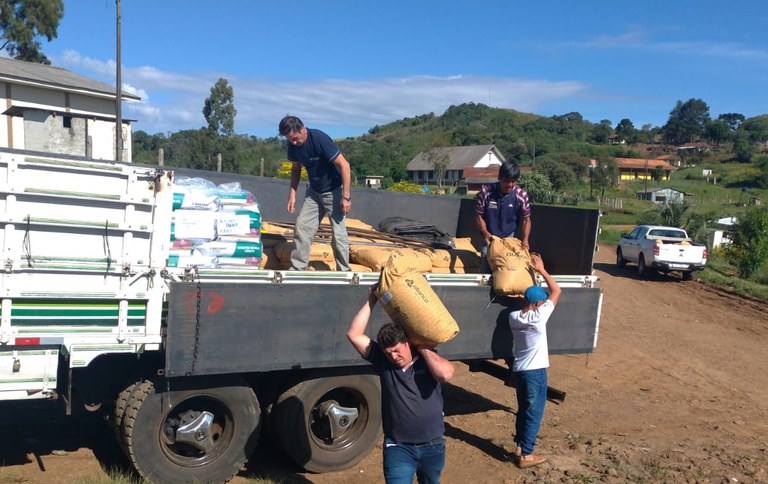 FUNAI: Funai distribui 27,5 toneladas de sementes a aldeias do Sul do país