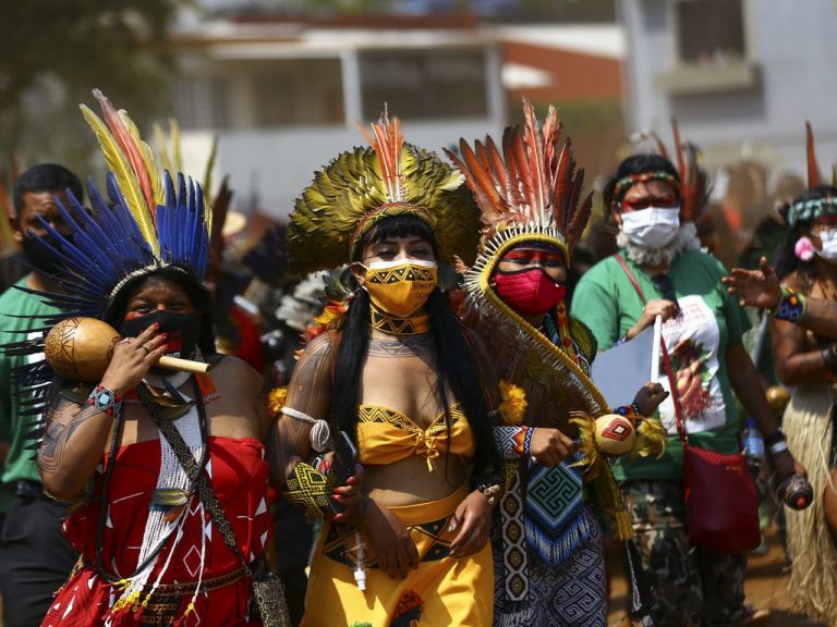 CÂMARA: Comissão debate presença dos povos indígenas na formação da cultura brasileira