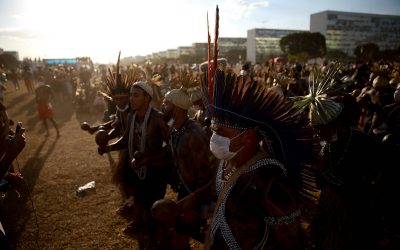 FOLHA DE SÃO PAULO: Diversidade e complexidade dos idiomas indígenas do Brasil mostram que não existe língua primitiva