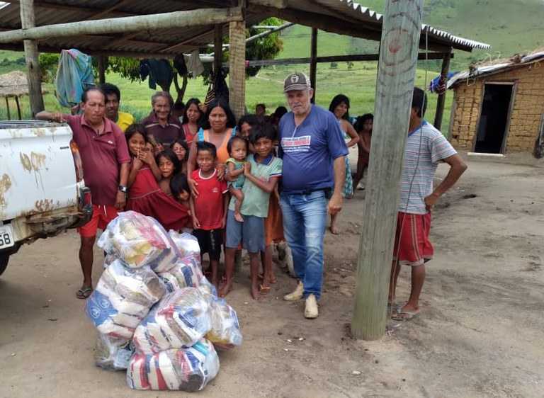 FUNAI: Funai distribui 600 cestas básicas a indígenas Maxakali em Minas Gerais