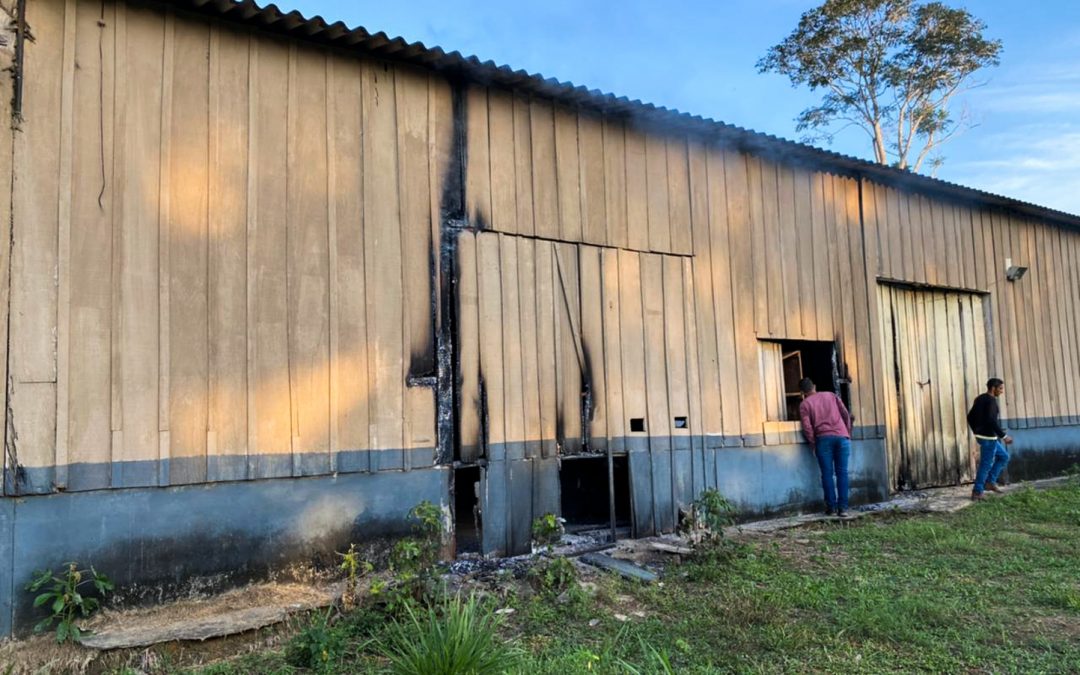 AMAZÔNIA REAL: Criminosos colocam fogo em sede e barracão na Resex Guariba-Roosevelt, a única do Mato Grosso