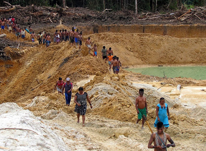 BRASIL DE FATO: Em viagem à Europa, lideranças indígenas da Amazônia denunciam crimes em nome do ouro