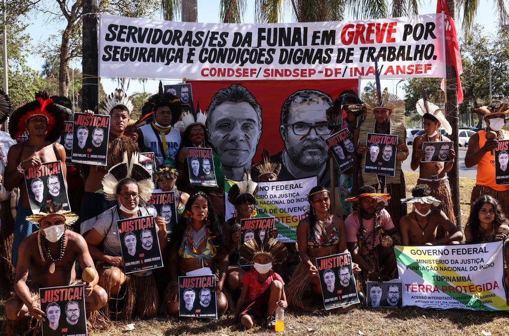 FOLHA DE S. PAULO: Greve de servidores da Funai tem protestos em 40 das 52 unidades