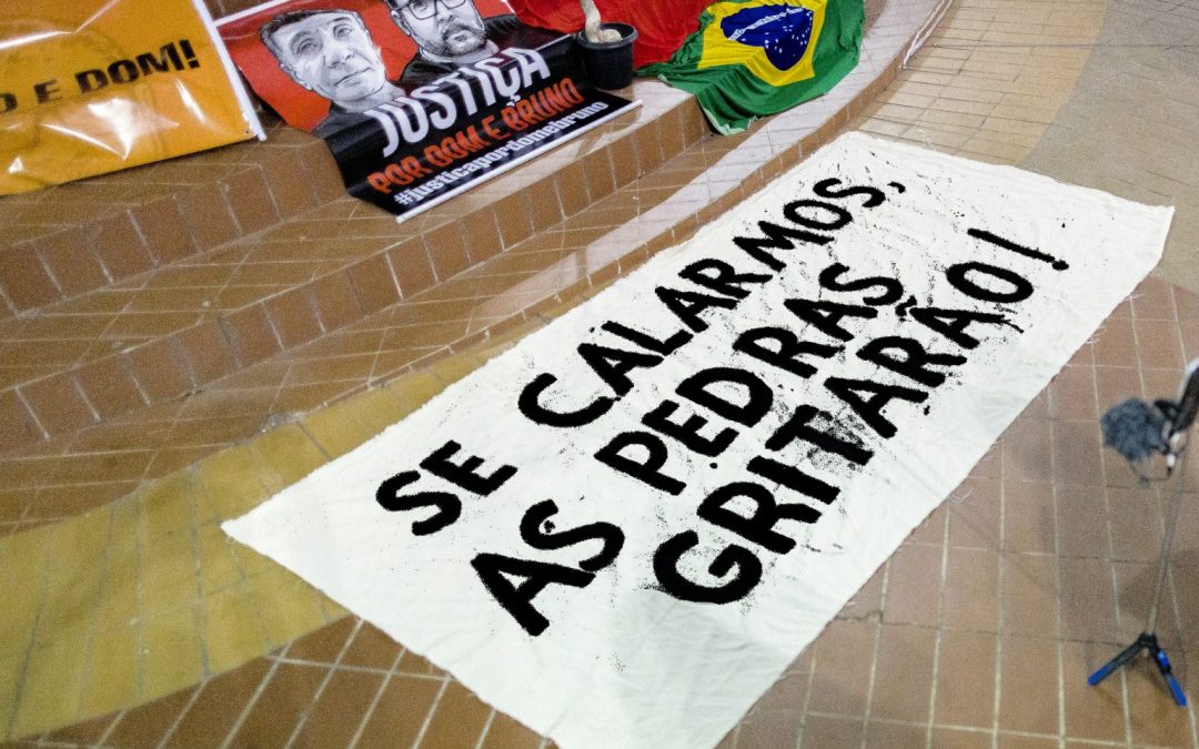 JORNALISTAS LIVRES: Ato em Cuiabá destaca Bruno e Dom como mártires e cobra saída de presidente da Funai