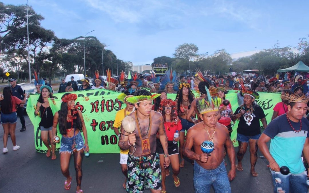 APIB: Povos indígenas do Tapajós realizam acampamento de resistência na Praça São Sebastião, em Santarém