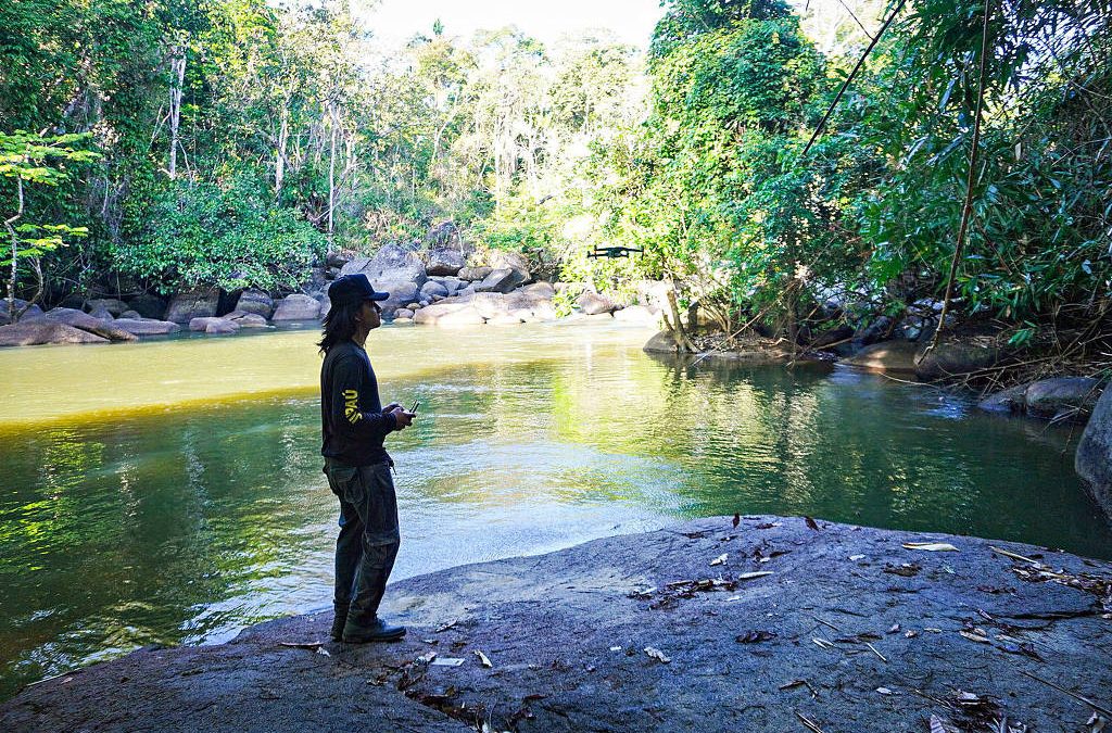 FOLHA DE SÃO PAULO: Indígenas recorrem a drones, GPS e aplicativos para proteger a floresta