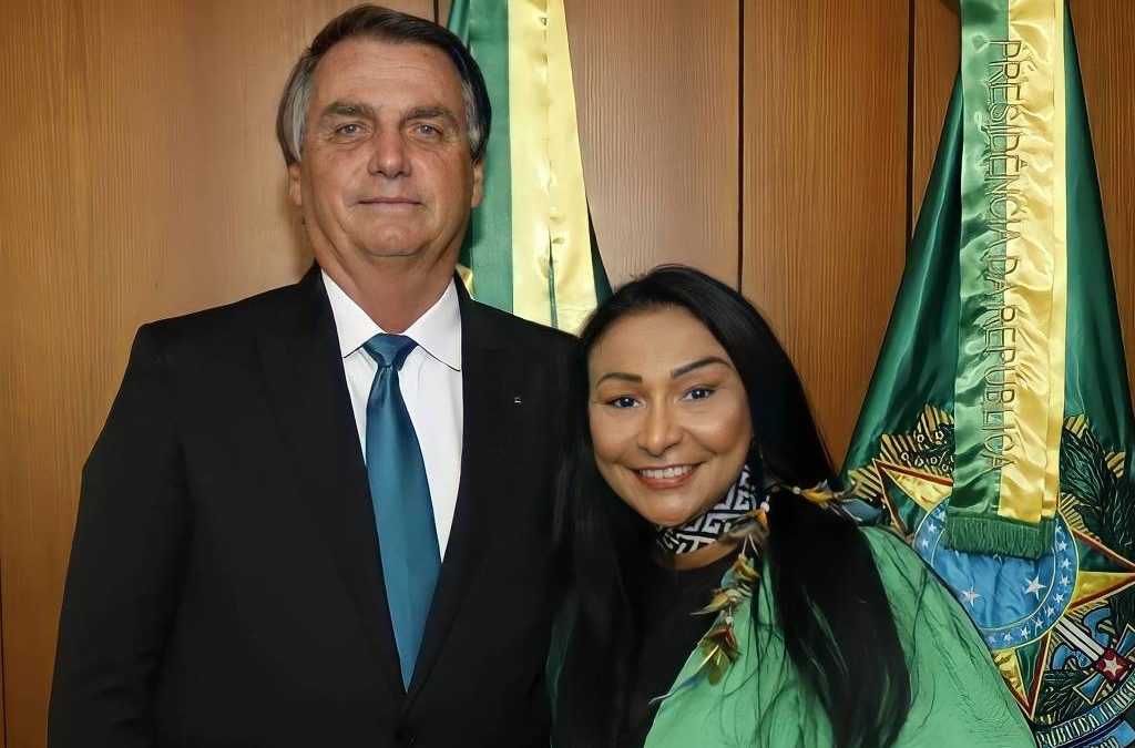 FOLHA DE SÃO PAULO: Bolsonarista diz que foi discriminada pelo PL por ser indígena e apoiadora do presidente