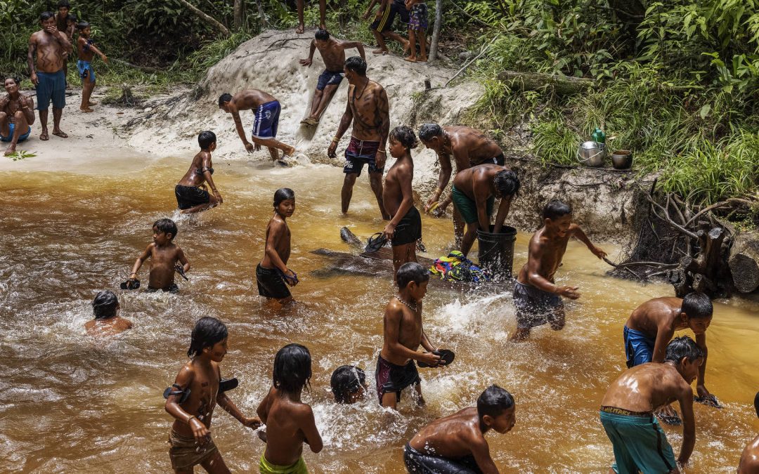 FOLHA DE S. PAULO: Waimiri atroaris resistem a rodovia, mineradora, usina e linhão e lutam contra marco temporal