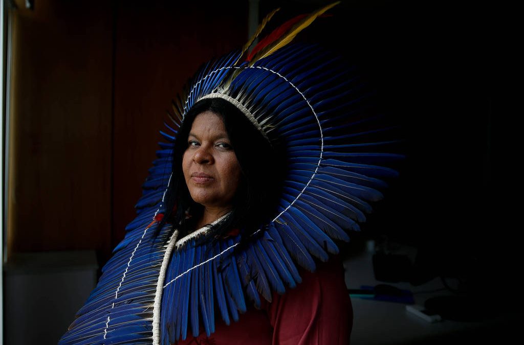 FOLHA DE S. PAULO: Acabou a era militar na Funai, diz Sônia Guajajara, futura ministra dos Povos Indígenas