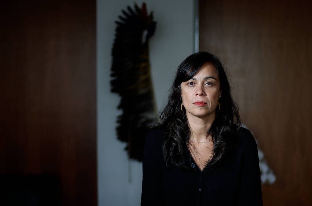 FOLHA DE S. PAULO: Beatriz Matos chefiará sala de situação sobre retirada de invasores de terras indígenas