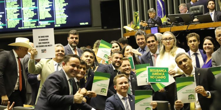 DE OLHO NOS RURALISTAS: Frente Parlamentar da Agropecuária reuniu 76% dos votos a favor do Marco Temporal