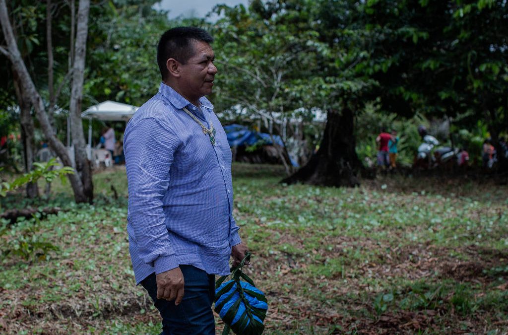 AMAZÔNIA – Índio, prefeito petista flerta com Bolsonaro