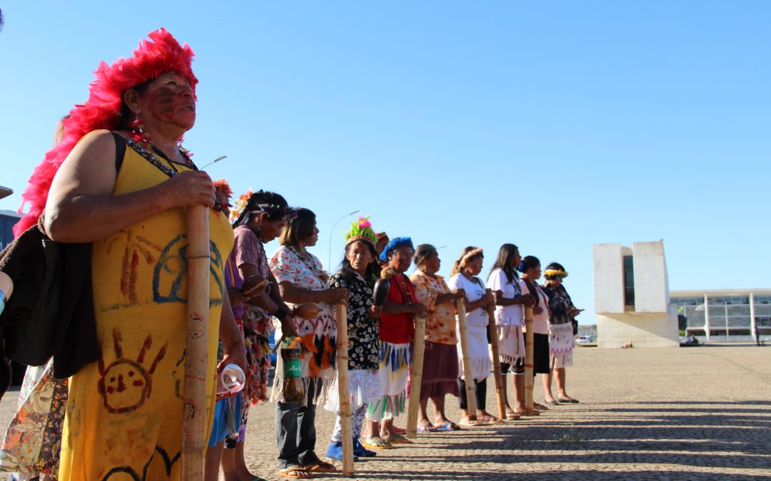 CIMI: Em Brasília, Guarani e Kaiowá mobilizam-se em defesa do tekoha Guyraroka e dos direitos indígenas