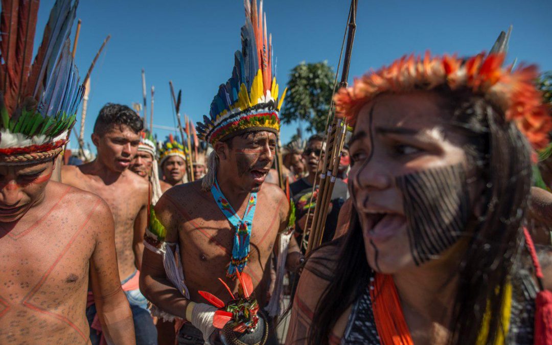 CIMI: Apib repudia projeto do governo Bolsonaro que libera mineração, hidrelétricas e agronegócio nas terras indígenas