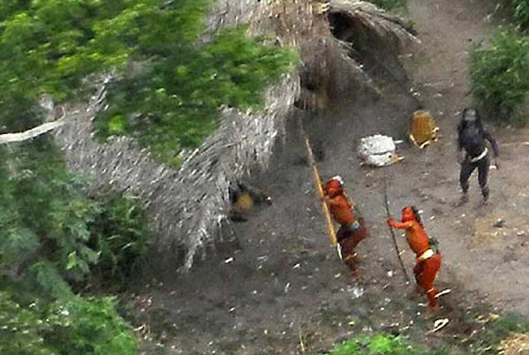 AMAZÔNIA NOTÍCIA E INFORMAÇÃO: Missão evangélica quer contatar indígenas isolados na Amazônia; risco de coronavírus