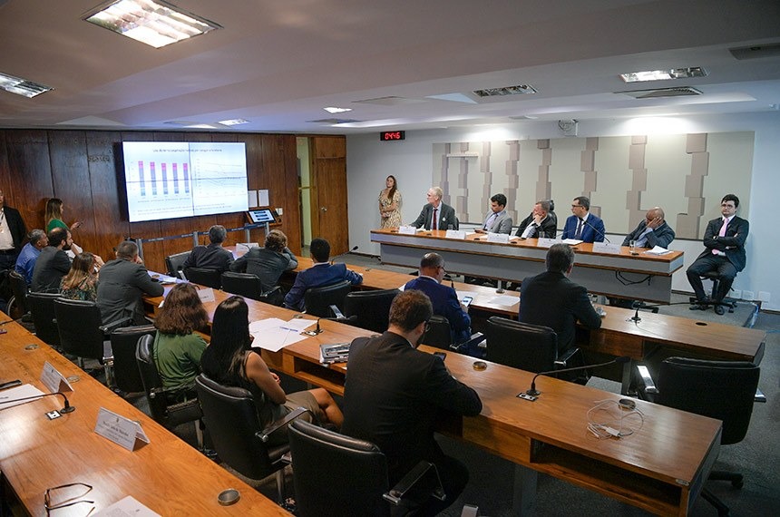 SENADO: MP da regularização fundiária divide opiniões em comissão mista