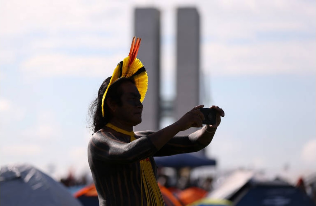 FOLHA DE SÃO PAULO: Governo Bolsonaro nomeia evangelizador de indígenas para chefiar setor de índios isolados
