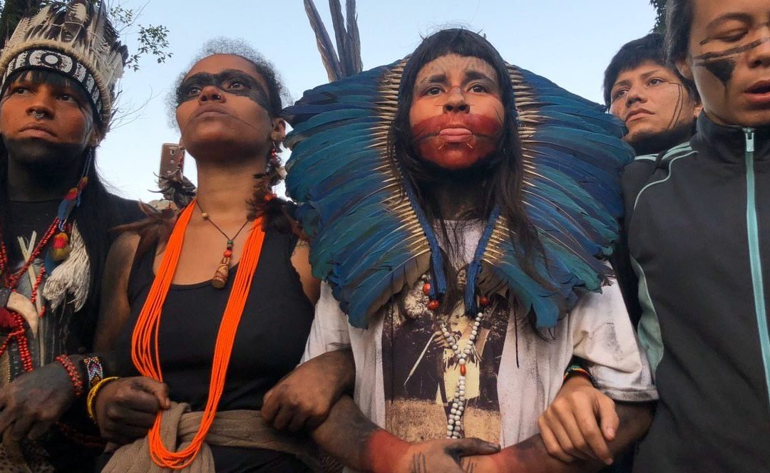 JORNALISTAS LIVRES: Indígenas Guarani M’Bya resistem no Jaraguá contra despejo