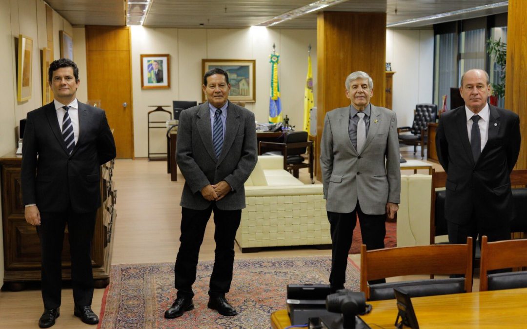 DEFESA: Ministro da Defesa participa de reunião do Conselho Nacional da Amazônia Legal