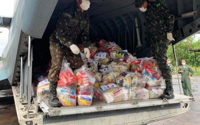 DEFESA: Comunidades indígenas recebem mais de 3 mil cestas básicas entregues pelas Forças Armadas