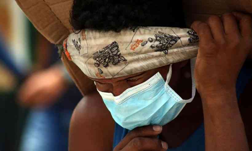 DE OLHO NOS RURALISTAS: Agentes de saúde indígena contaminados colocam em xeque política do Ministério da Saúde