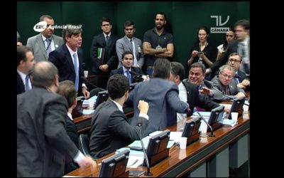 DE OLHO NOS RURALISTAS: Autor de emenda que beneficia missionários em terras indígenas já saiu no tapa por Cunha
