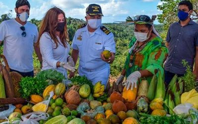 DEFESA: Comandos Conjuntos prestam assistência a aldeias indígenas com entrega de alimentos