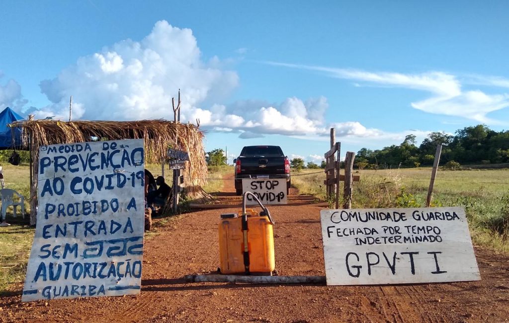 CIR: COVID-19: FOLDERS EM LÍNGUAS NATIVAS LEVAM INFORMAÇÃO A COMUNIDADES INDÍGENAS DE RORAIMA