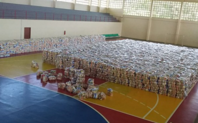 FUNAI: Indígenas recebem alimentos em São Gabriel da Cachoeira (AM)