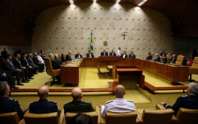 FOLHA DE S. PAULO: Sebastião Salgado apela ao STF por expulsão de invasores de terras indígenas contra Covid-19