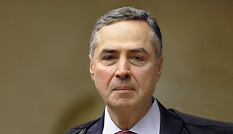 STF: Barroso determina que governo complemente plano para conter Covid-19 em tribos indígenas