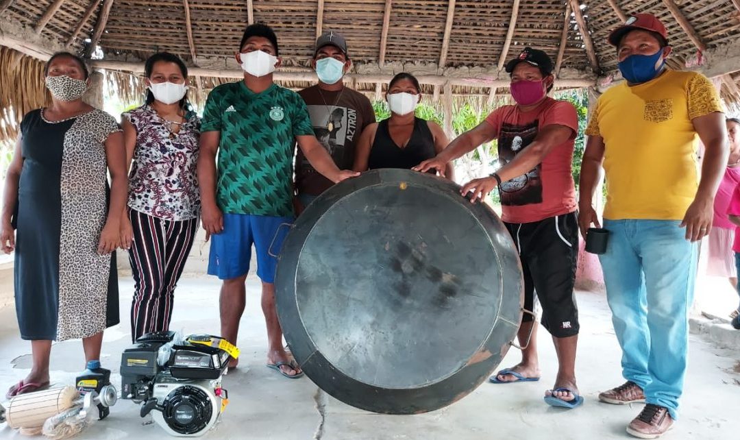 CIR: REGIÃO SERRA DA LUA: BAIRRO DA COMUNIDADE PIUM RECEBE DO CIR KIT PARA FORTALECER A CASA DE FARINHA