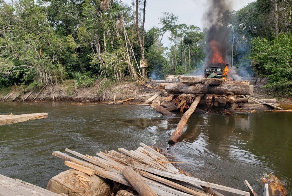 AMAZÔNIA NOTÍCIA E INFORMAÇÃO: Operação da PF mira garimpo em terra indígena de RO e destrói equipamentos para extração de diamantes
