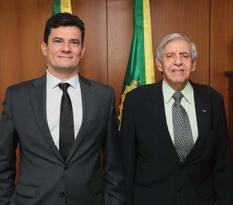 FOLHA DE S. PAULO: Governo reduz gastos com FUNAI e Fundo Antidrogas; despesas com a PF estagnam