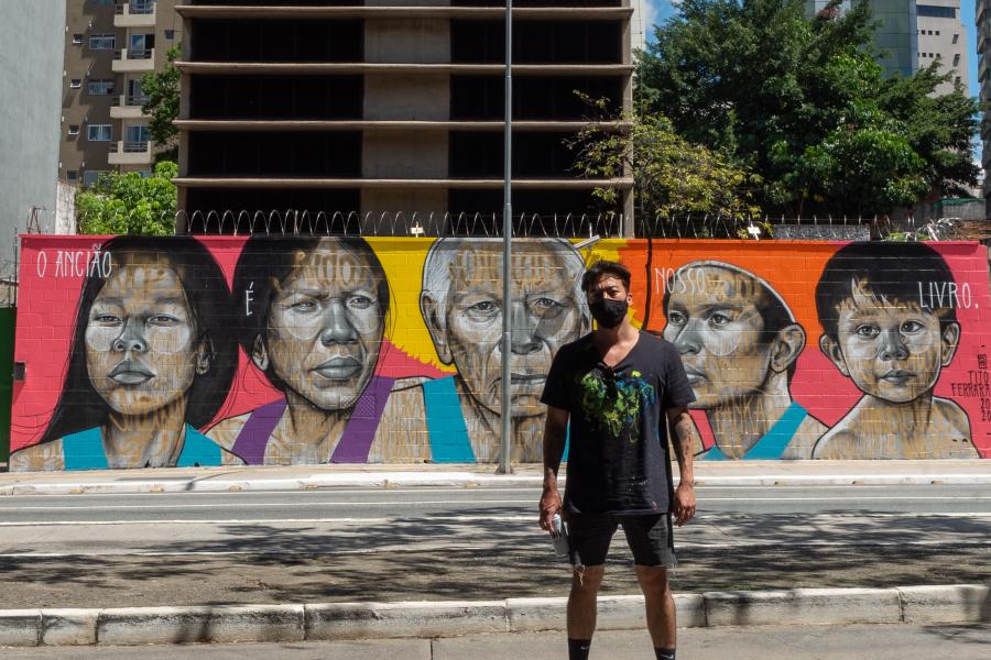 ONU BRASIL: A convite da ONU e da ViaQuatro, Tito Ferrara cria mural  em homenagem aos povos  indígenas afetados pela pandemia