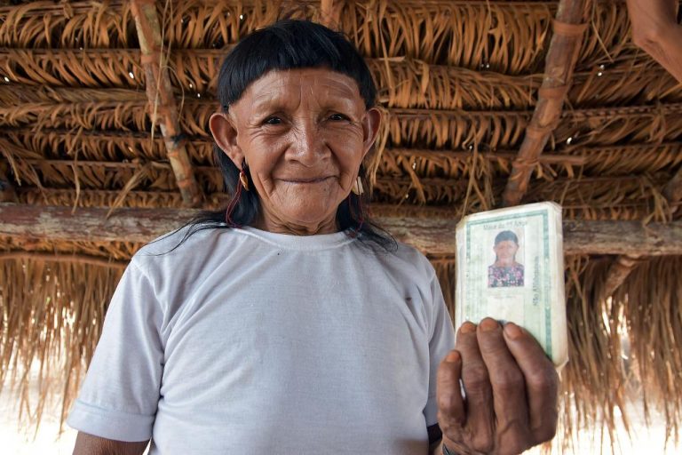 CÂMARA: Projeto permite que índios incluam etnia em documentos sem necessidade de comprovação