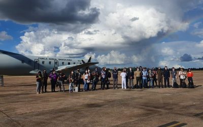 DEFESA: Jornalistas acompanham distribuição de vacinas e vacinação em terras indígenas do Amazonas a convite da Defesa