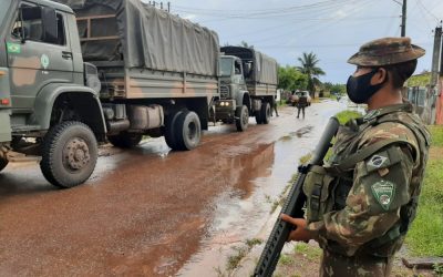 DEFESA: Militares apoiam transporte de vacinas, oxigênio, pacientes e equipes de saúde